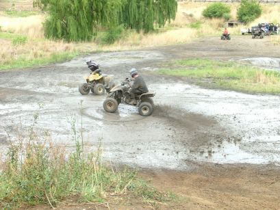 Suzuki Mud Duel 2