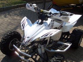 White Yamaha YFZ450 2006 Quad Bike for sale front